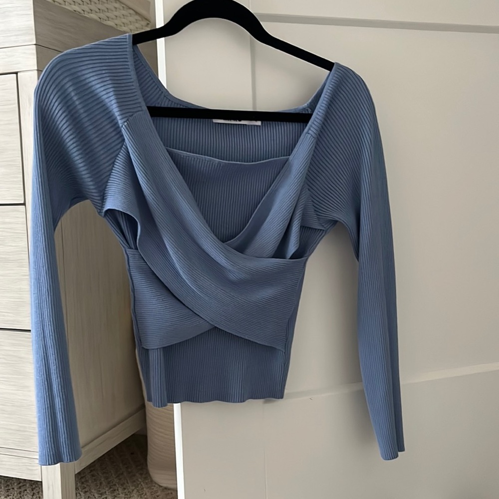 Women cropped top